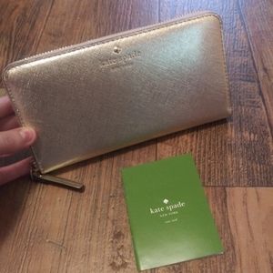Authentic NEW kate spade wallet